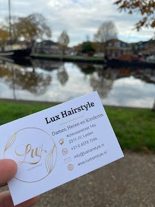 Lux Hairstyle plaats foto